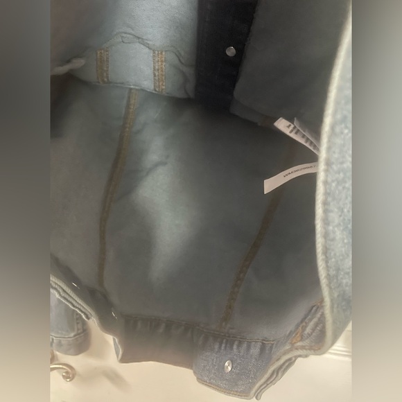 COPY - Time and Tru Women’s Denim Jacket! NWT! Size L! - Picture 6 of 7